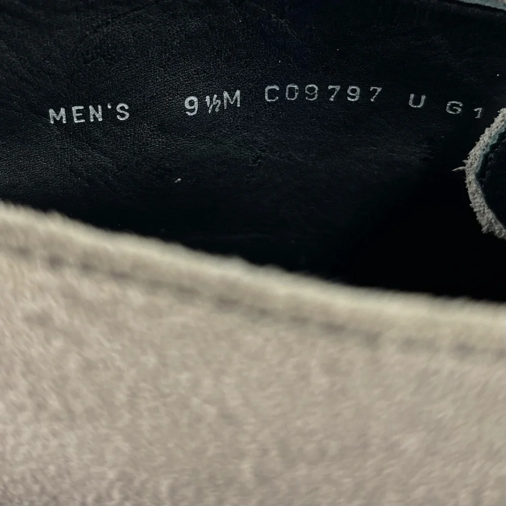Cole Haan Mens Chukka Size 9.5M Gray Distressed Suede‎ Lace Up